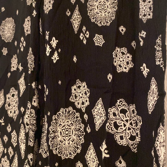 Urban Outfitters (Out from Under) Cropped Pants - Picture 2 of 3